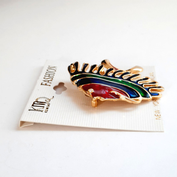 Enamel Topical Fish Rhinestone Eye Gold Tone Colorful Brooch Pin NEW Vacation - Picture 2 of 5